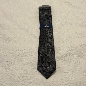 New Stafford tie with tags